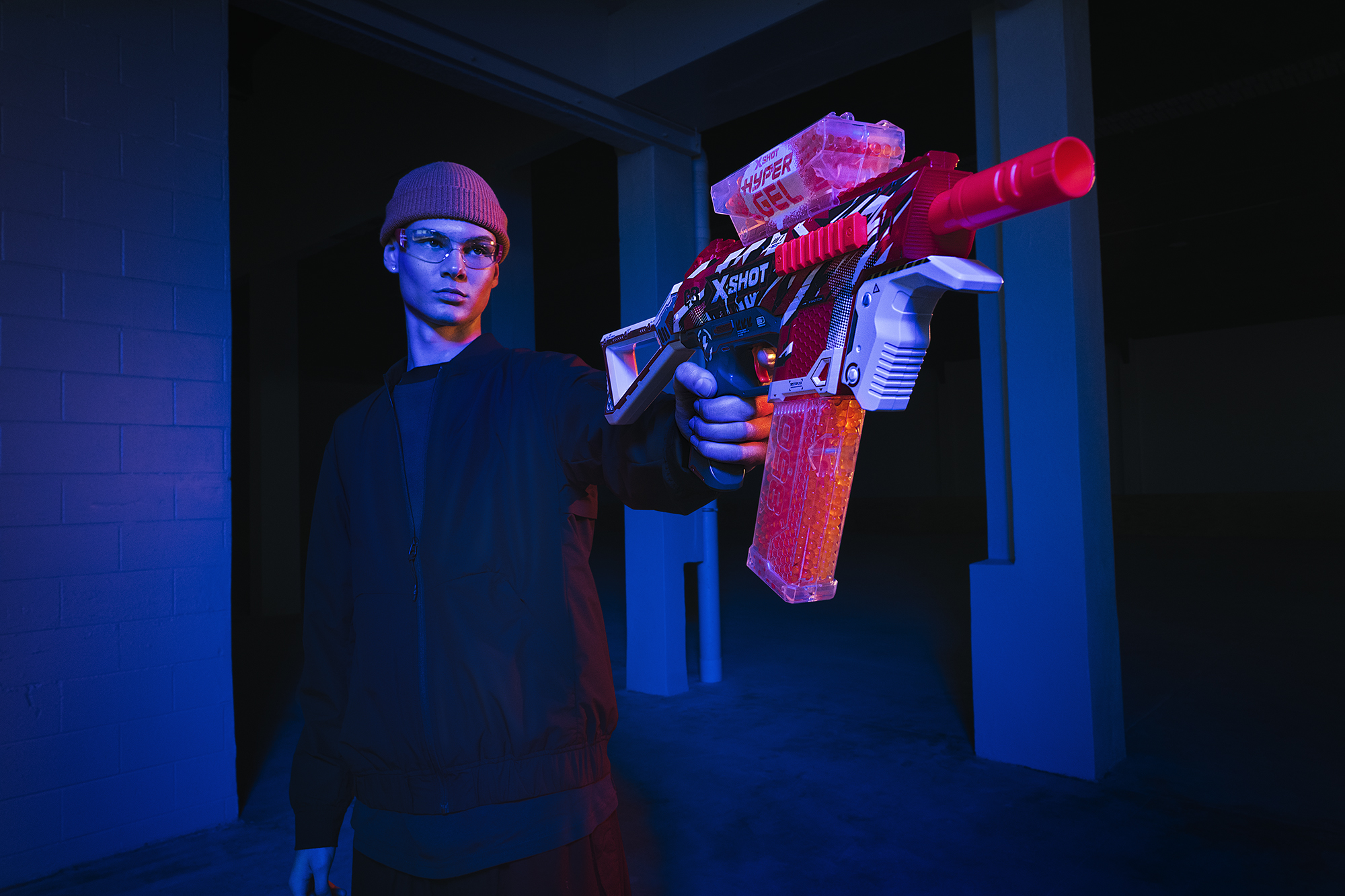 36621_X-Shot_Hyper Gel_Trace Fire_Lifestyle_01